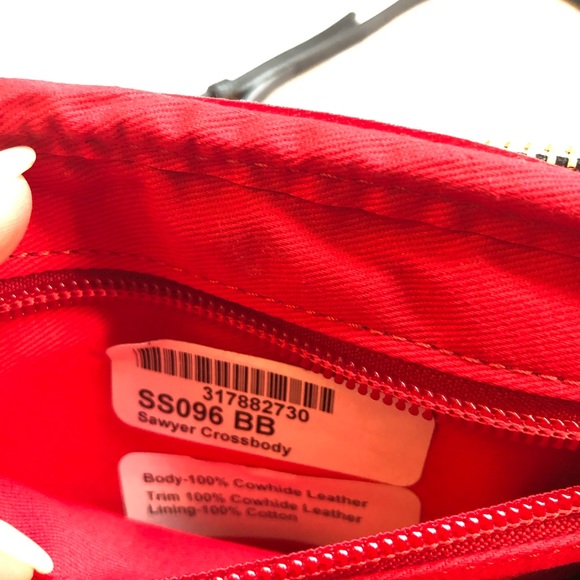✖️SOLD✖️Dooney & Bourke Sawyer Crossbody Purse - Picture 6 of 8